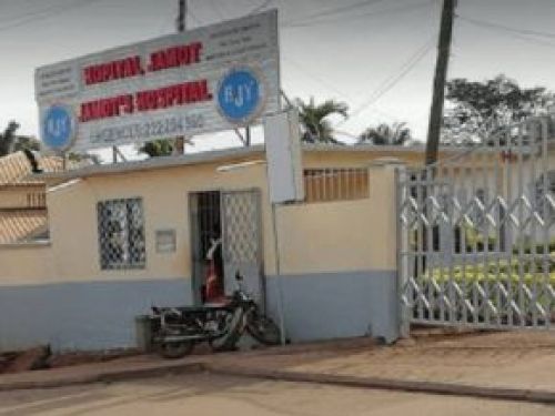 CRFIMT donates two respirators to Jamot Hospital in Yaoundé