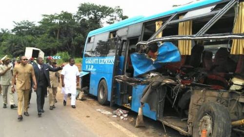 Yes, a Garanti Express bus was involved in a new road accident near Edéa