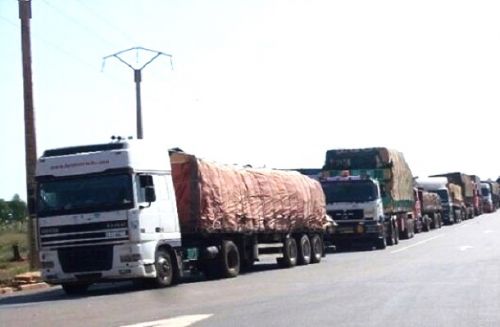 Le Cameroun libère des camions de marchandises en direction du Tchad, immobilisés pour défaut d’agrément