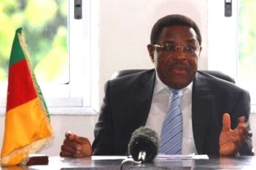 Annoncé sur le départ, Alfred Nguini continue de diriger l’ambassade du Cameroun en France