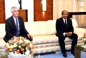 Lutte contre le Coronavirus : l’appui des États-Unis au centre d’une audience entre Paul Biya et Peter Barlerin