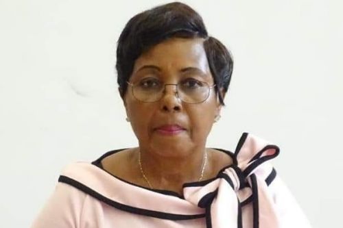 Nord-Ouest : la ministre Nalova Lyonga promet une enquête après la suspension de solde de certains enseignants
