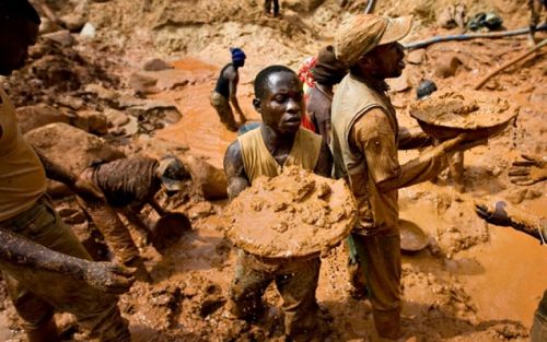 Région de l’Est : les autorités ferment des sociétés minières après une série d’accidents mortels
