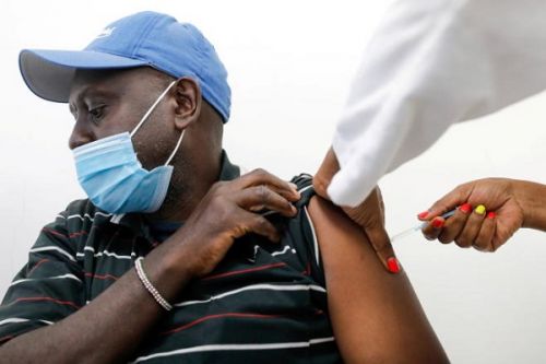 Covid-19 : avec 4,7 % de la population complètement vaccinée, le Cameroun est en dessous de la moyenne africaine