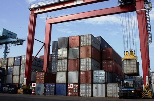 Lutte contre la contrebande : 300 000 comprimés périmés saisis par la Douane au port de Douala