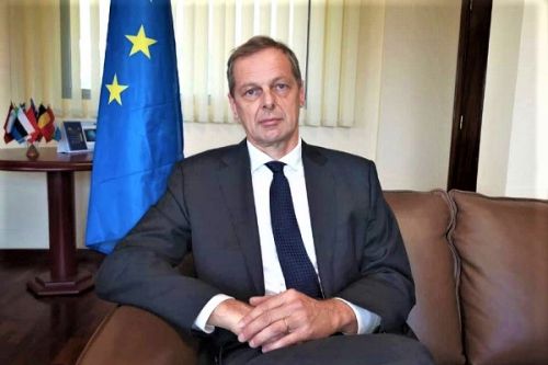 L’ambassadeur de l’UE condamne les récentes violences dans le Nord-Ouest et le Sud-Ouest