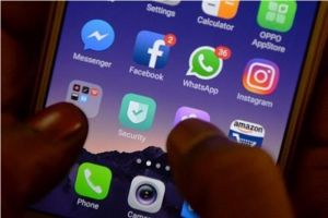 Internet : plus de 5 millions de personnes sont actives sur les réseaux sociaux en janvier 2024 au Cameroun