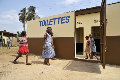 Hygiène : une levée de fonds pour la construction et l’entretien des toilettes décentes dans les écoles