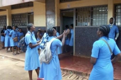 Le Cameroun s’engage dans l’initiative « Éducation Plus » de l’ONU pour maintenir les filles à l’école