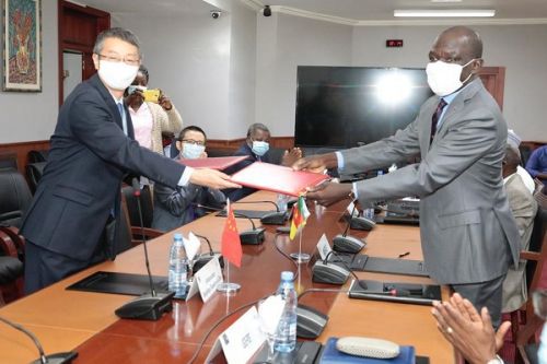 La Chine apporte 35 milliards de FCFA au Cameroun à travers un don et une annulation de dette